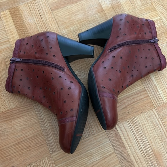 Miz Mooz - Picture 2 of 12